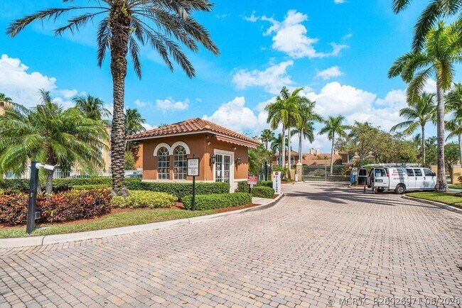 Building Photo - 11750 St Andrews Place