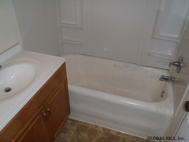 Building Photo - 3 Bogart Terrace