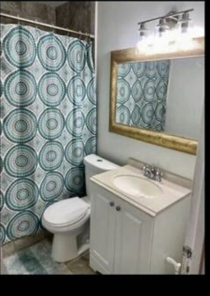 Building Photo - 17100 Maple Heights Blvd