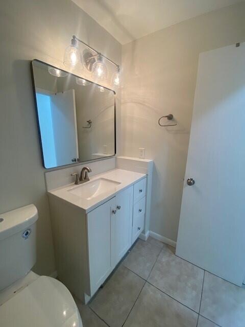 Building Photo - 1100 Cameo Cir