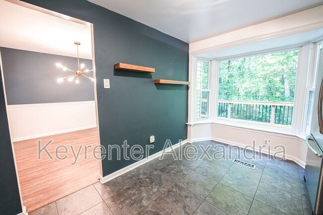Building Photo - 6626 Birchleigh Way