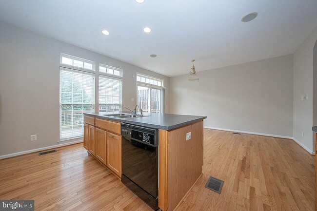 Kitchen and Eating Room - 1904 Northridge Dr