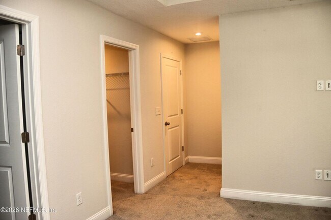 Building Photo - 13184 Holsinger Blvd