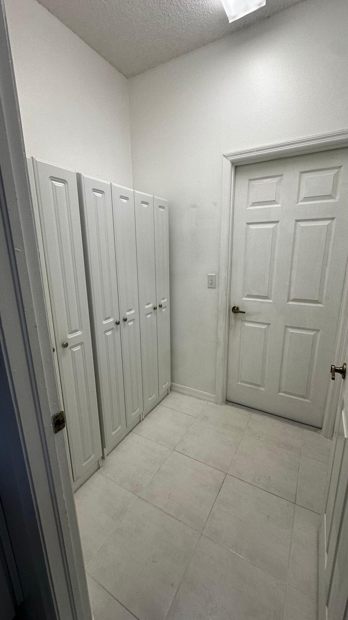 Building Photo - 5749 Cactus Cir