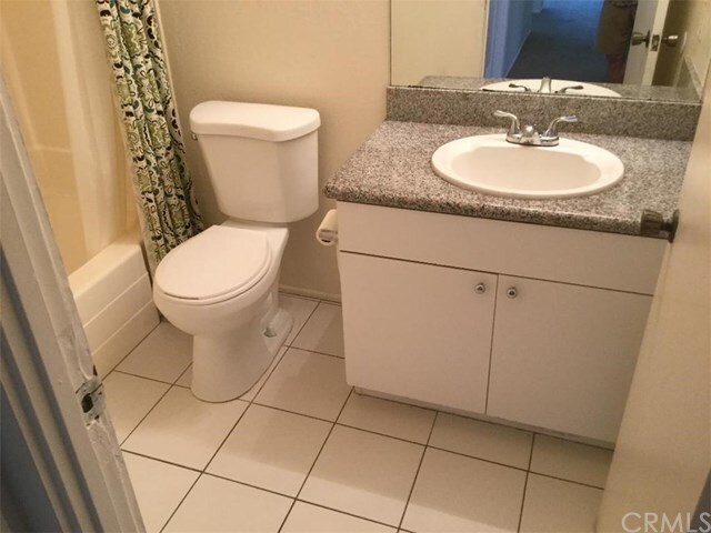 Building Photo - 244 Avenida Lobeiro