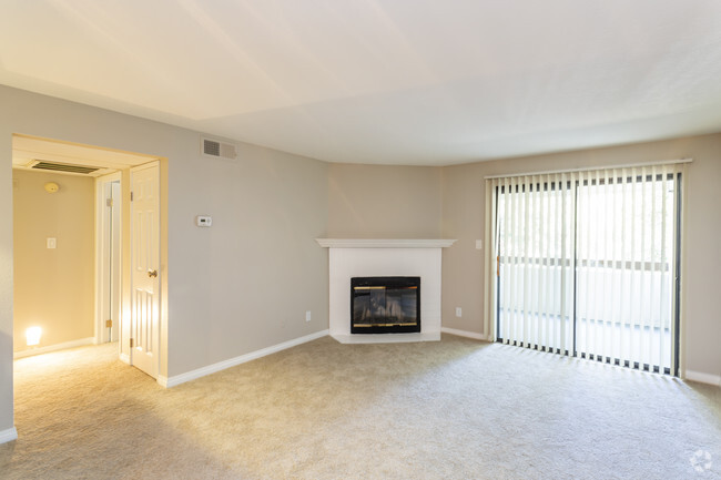 1 BR, 1 BA - 670 SF - Mission Trails Apartments