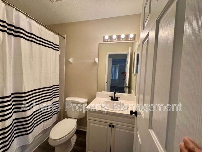 Building Photo - 439 Coconut Palm Way