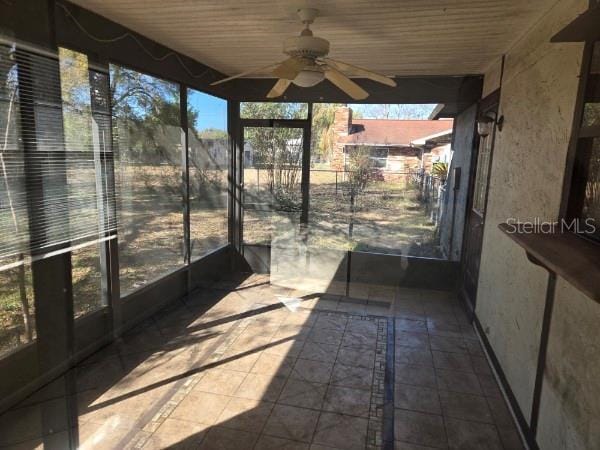 Building Photo - 503 Lewis St