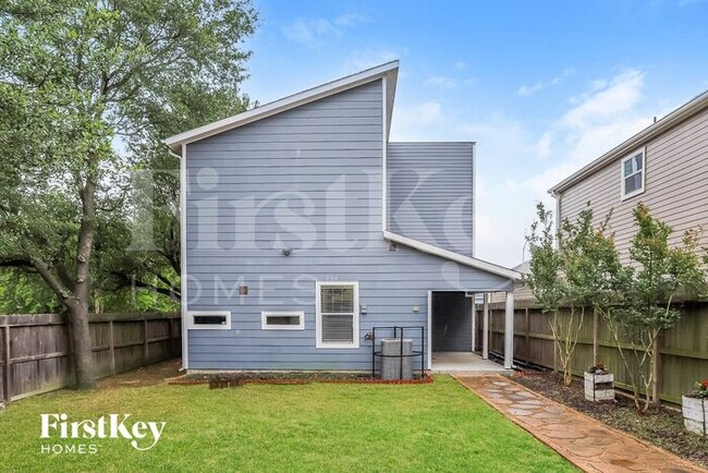 Building Photo - 4327 Darter St