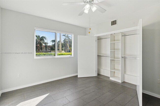 Building Photo - 8501 Hawthorne Ave