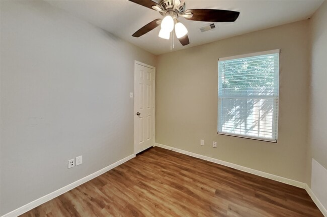 Building Photo - 16716 Foursquare Dr