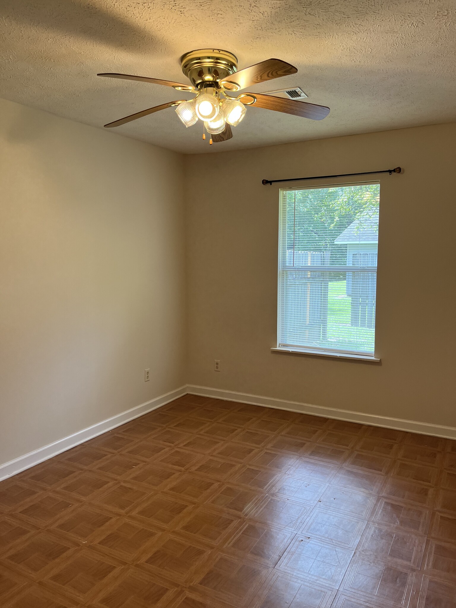 BR 2 - 24 Cottage Ln
