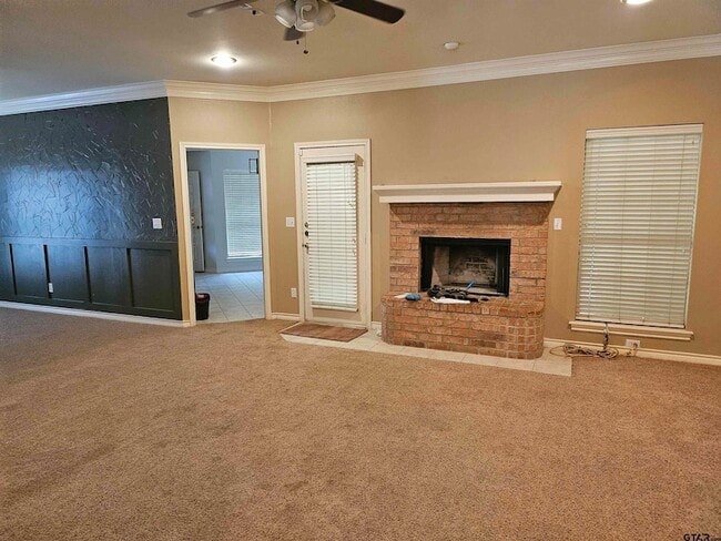 Building Photo - 9382 Gaelic Hills Dr