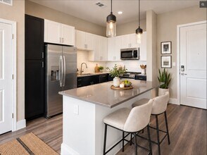 Building Photo - 6237 Morning Star Dr