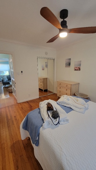 Building Photo - 1250 E 1st St