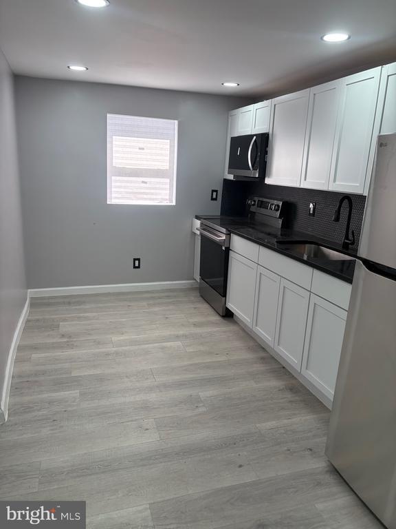 Building Photo - 220 N 9th St