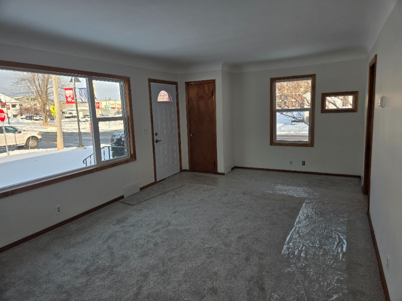 Building Photo - 301 W 2nd St