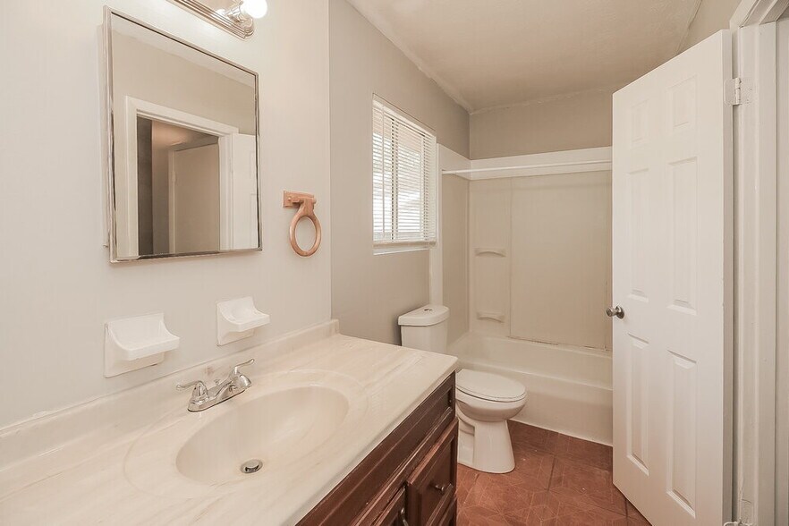 Building Photo - 8392 San Jose Trail