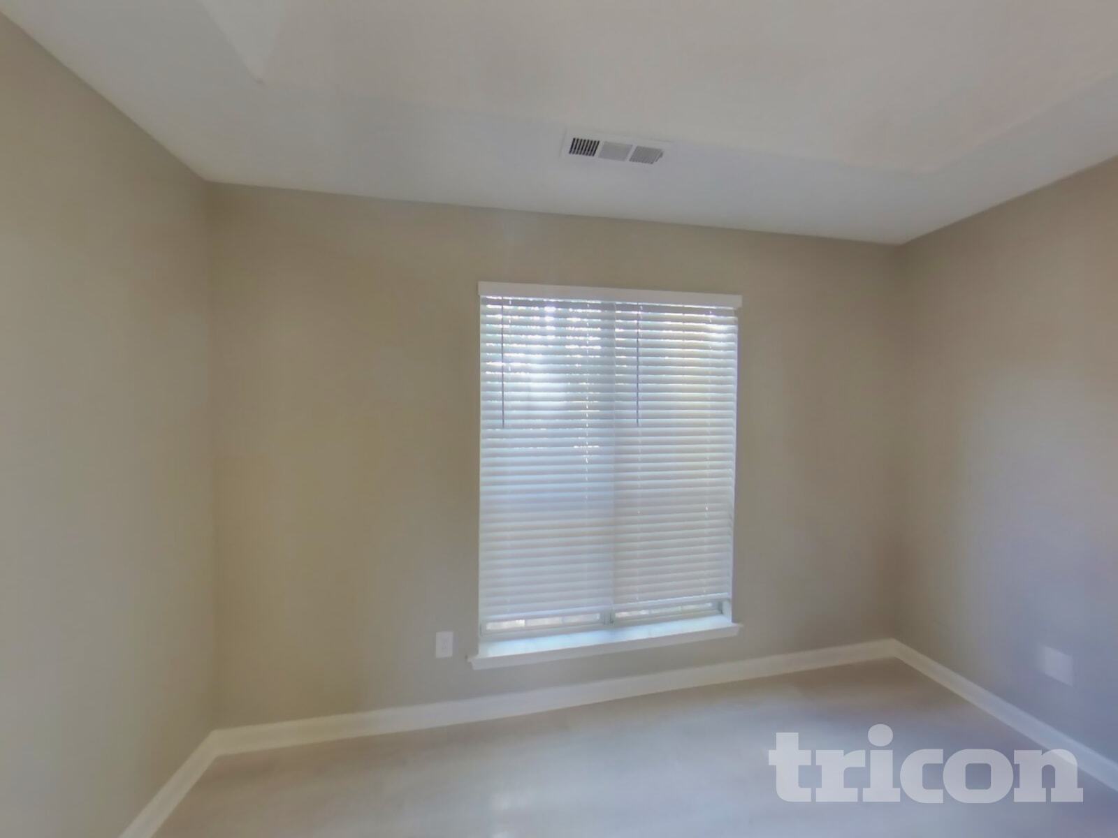 Building Photo - 262 Village Dr