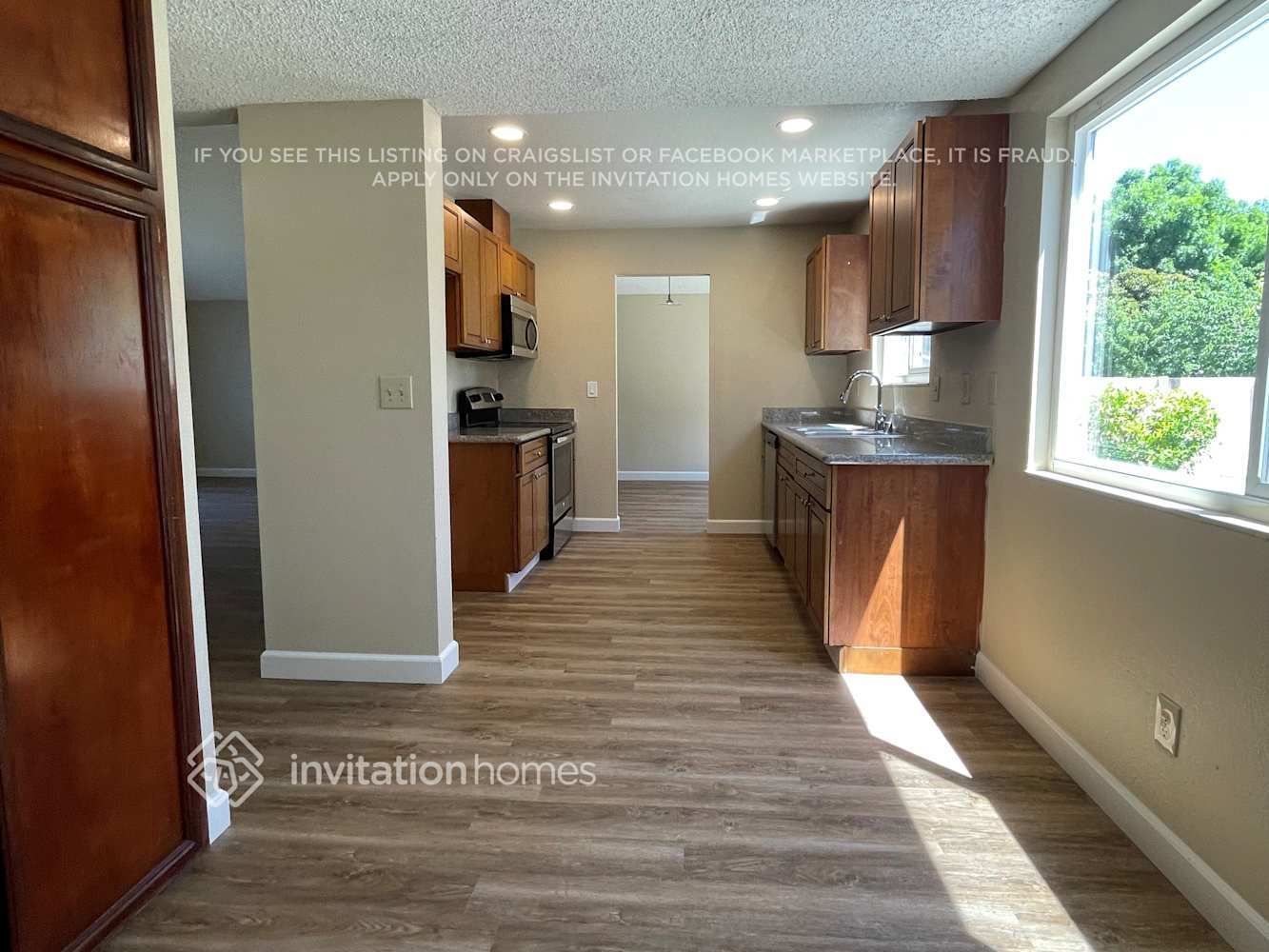 Building Photo - 3489 Chandler Cir
