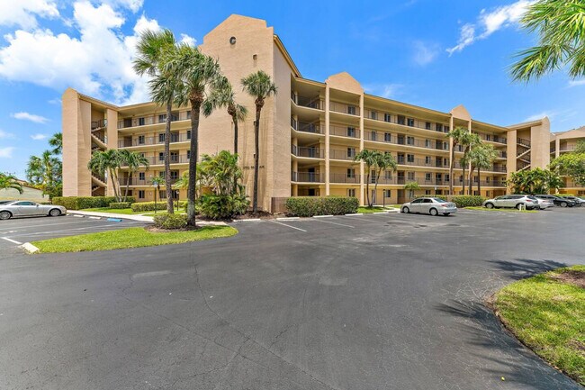 Building Photo - 275 Palm Ave