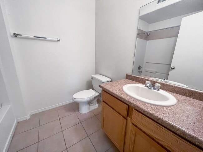 Building Photo - 2319-2331 N Desert Willow Ln