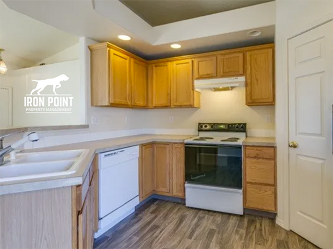 Building Photo - 4bed/2.5 Bath in Kuna w/fenced yard, vault...
