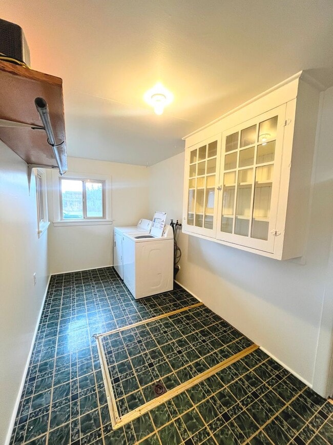 Building Photo - Spacious, Updated Home in the Heart of Driggs