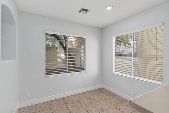 Building Photo - WONDERFUL 3 BEDROOM HOME AT END OF CUL-DE-...