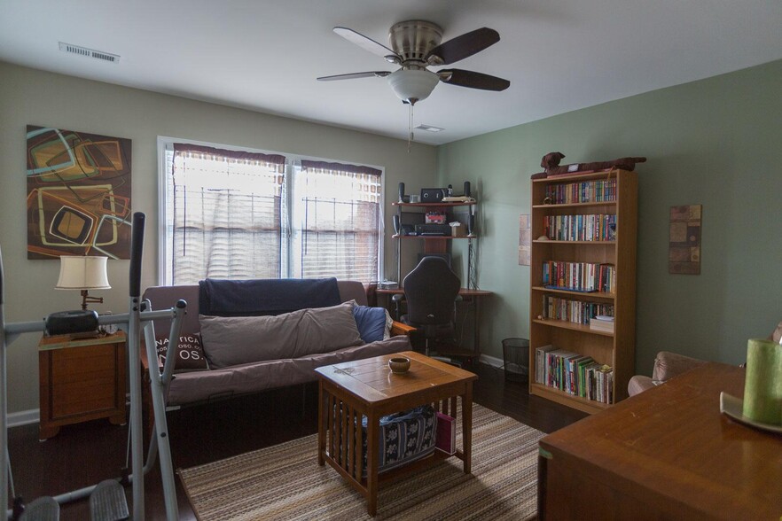 Building Photo - 3000 Golden Rd