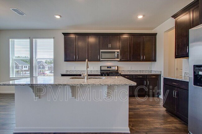 Building Photo - 5024 Sunflower Ln