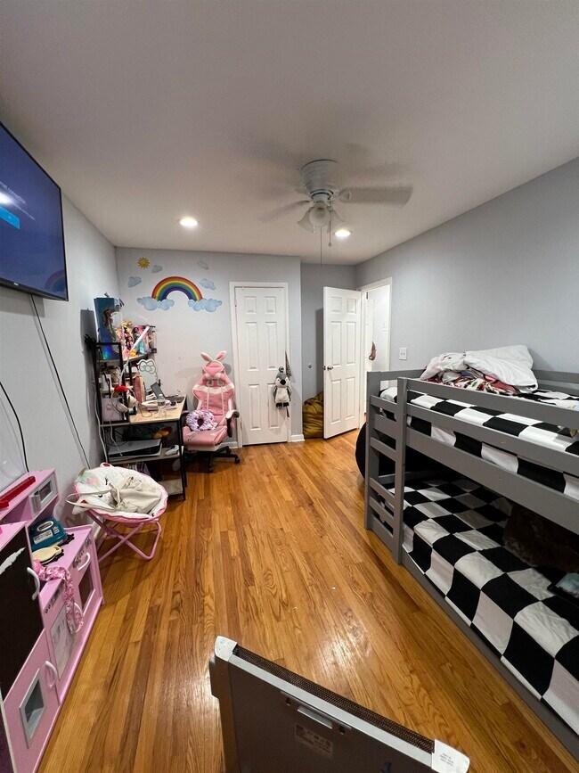 Building Photo - 3586 John F. Kennedy Blvd