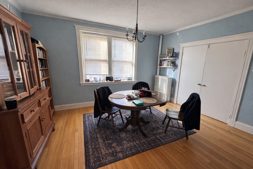 Building Photo - 18 Alton Pl