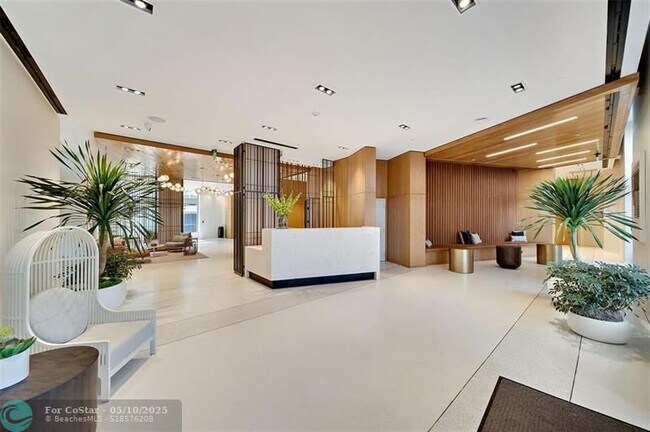 Building Photo - 1500 Bay Rd
