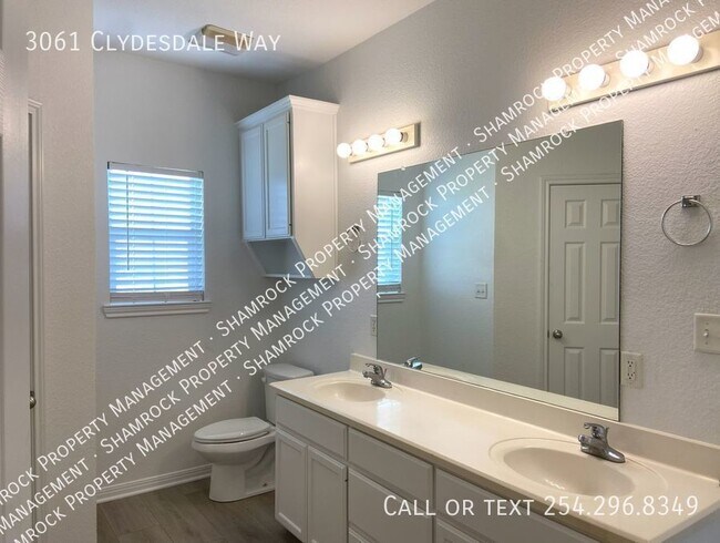 Building Photo - Surrey Ridge Duplex