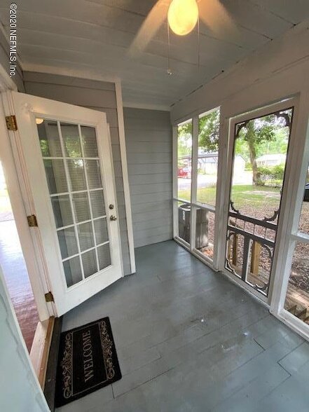 Building Photo - 4565 Royal Ave