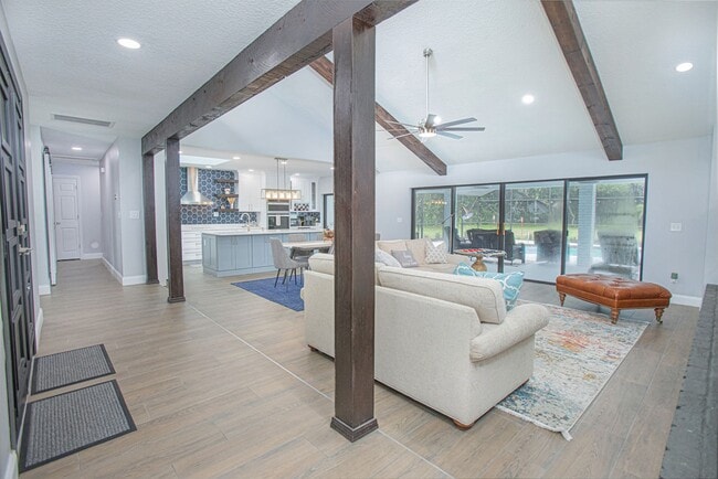 Building Photo - Beautifully Updated 3/2 Pool Home with Large Backyard in Lake Ajay (Gated Community)