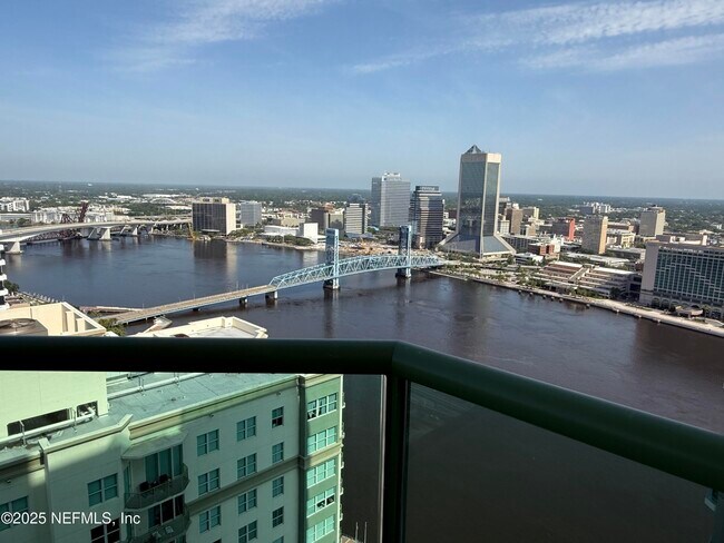 Building Photo - 1431 Riverplace Blvd