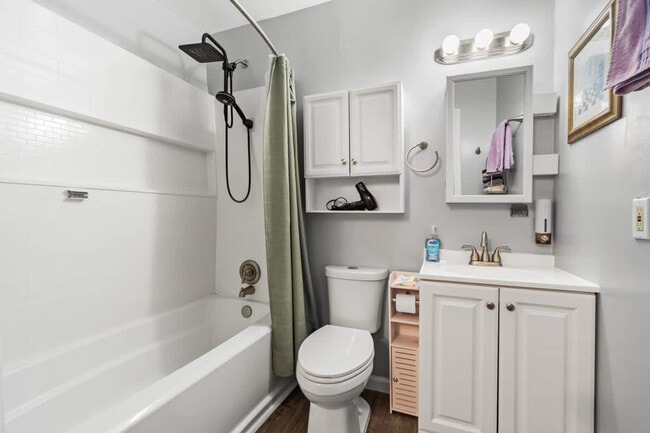 Building Photo - 5551 Churchward St