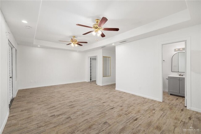 Building Photo - 3313 Queta Ave