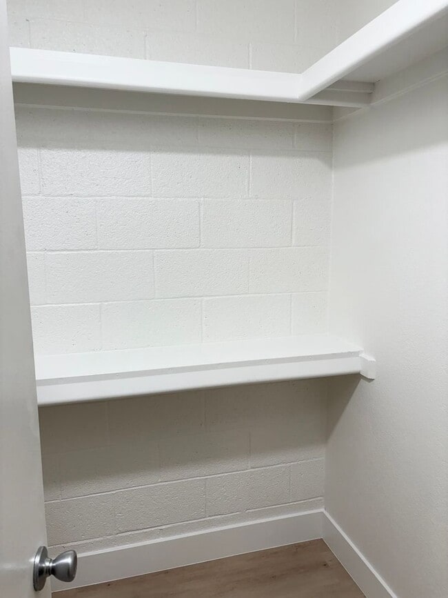 Building Photo - **BRAND NEW!! FULLY RENOVATED CONDO IN CHANDLER (CHANDLER BLVD & COOPER)**