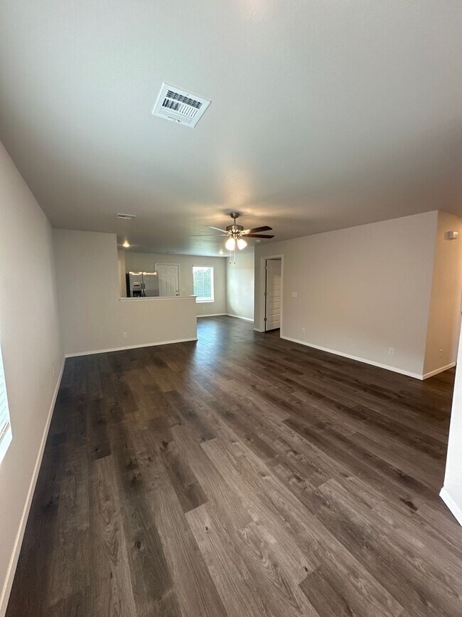 Building Photo - Newer 3-Bed, 2-Bath Home in Claremore — Modern Comfort & Style Designed for You
