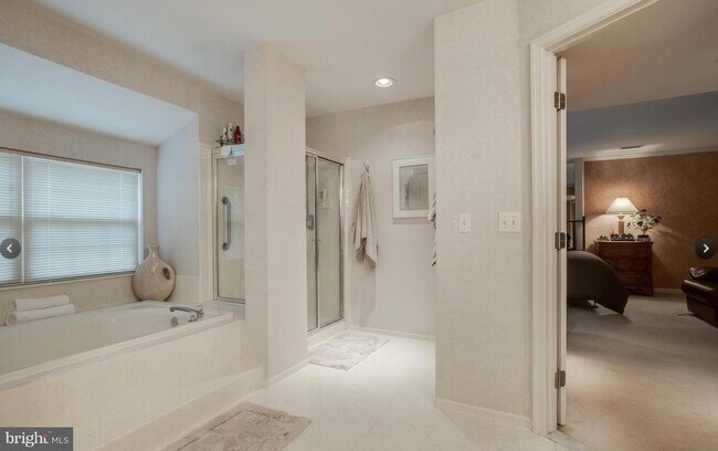 Building Photo - 9810 Bolton Village Ct