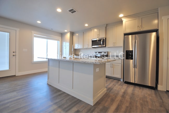 Building Photo - 4111 S 2800 W