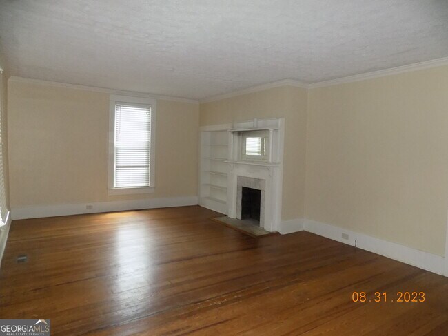 Building Photo - 304 Boulevard