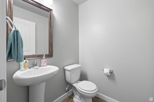 Building Photo - 3 Bedroom Townhome  in Pleasant Grove for Rent!