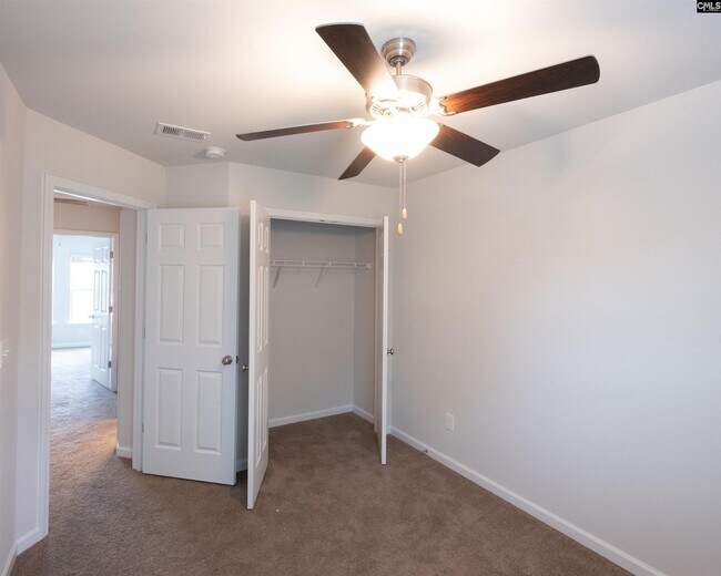 Building Photo - 228 Bluewing Dr