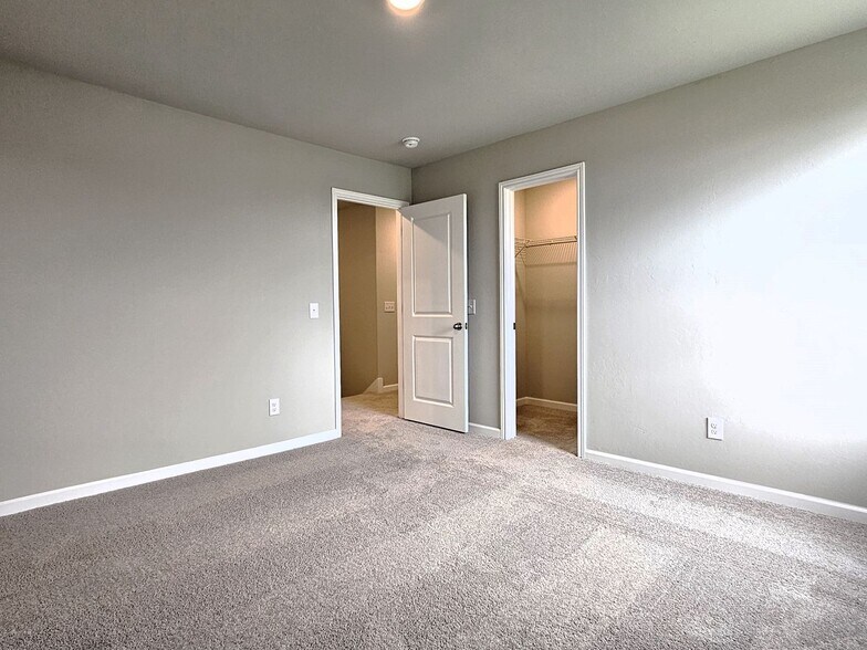 Building Photo - 1708 Amaranth Ln