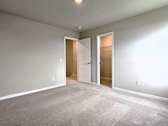 Building Photo - 1708 Amaranth Ln