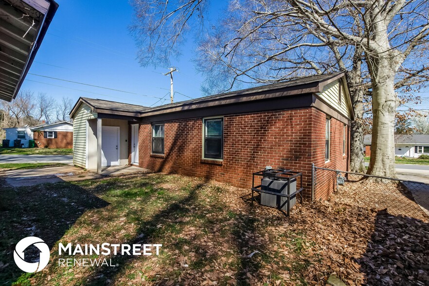 Building Photo - 3955 Tillman Rd